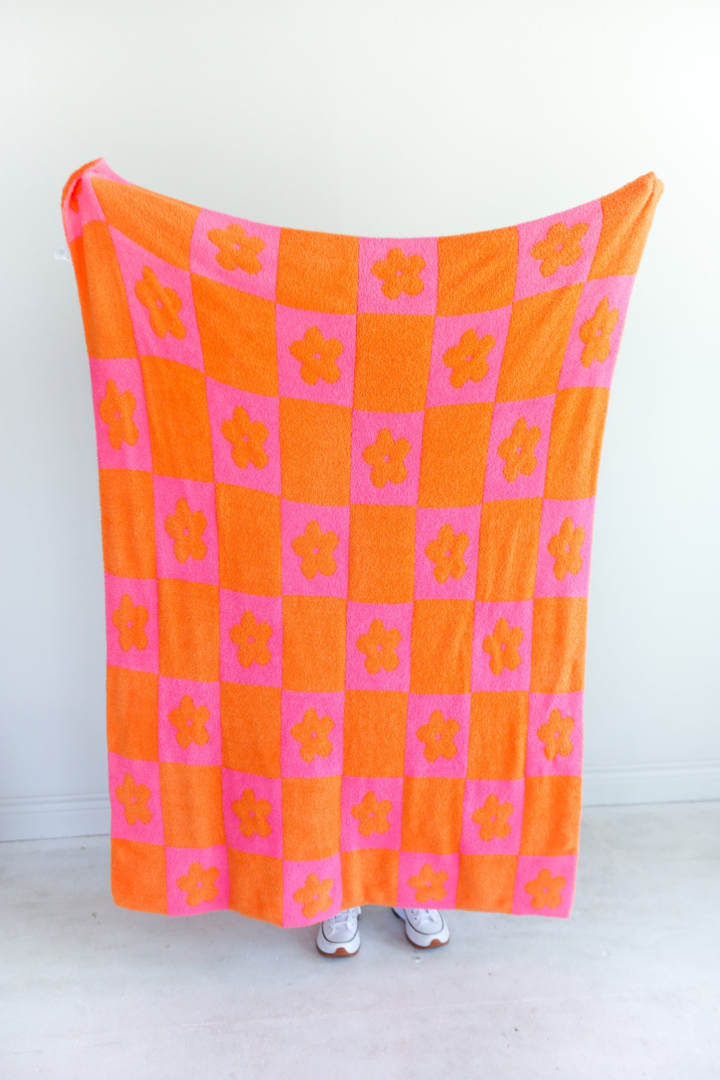 Pink and orange daisy checkered