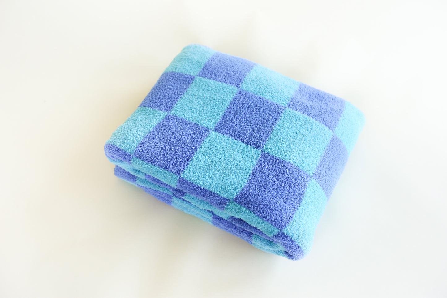 Wholesale - Blue Checkered Blanket
