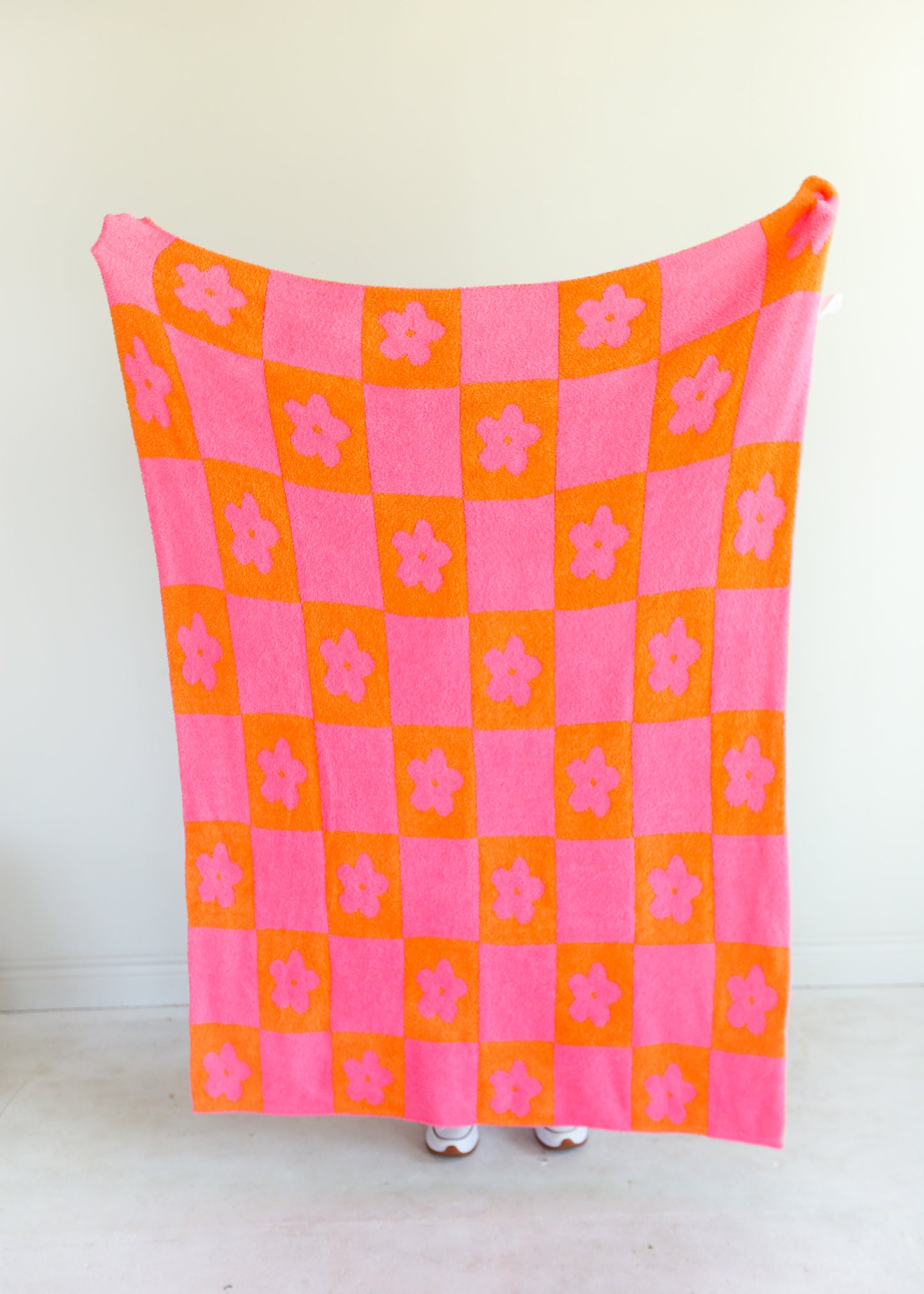 Pink and orange daisy checkered