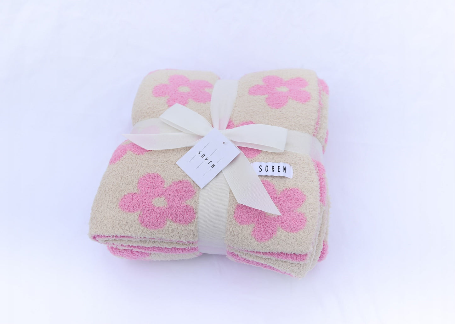 Pink and Cream Daisy Blanket
